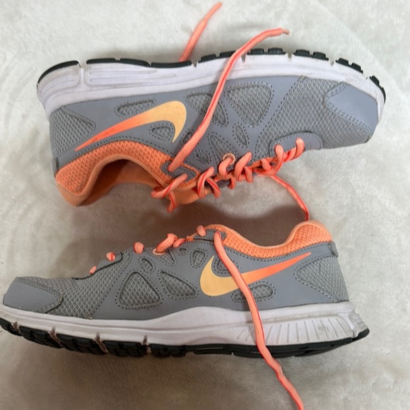 Nike Revolution Women's Athletic Shoes Gray and Orange - Picture 1 of 13